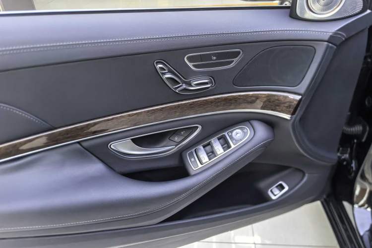Used Mercedes-Benz S-Class 2017 S 320 L Business Model Interior 7