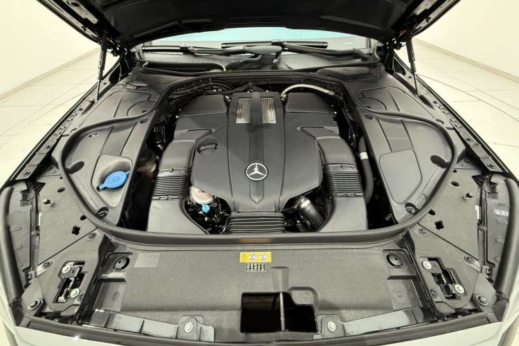 Used Mercedes-Benz S-Class 2017 S 400 L Interior 8