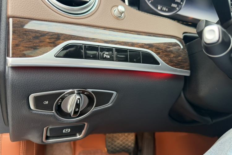 Used Mercedes-Benz S-Class 2017 S 320 L Business Model Interior 9