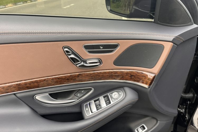 Used Mercedes-Benz S-Class 2017 S 320 L Business Model Interior 9