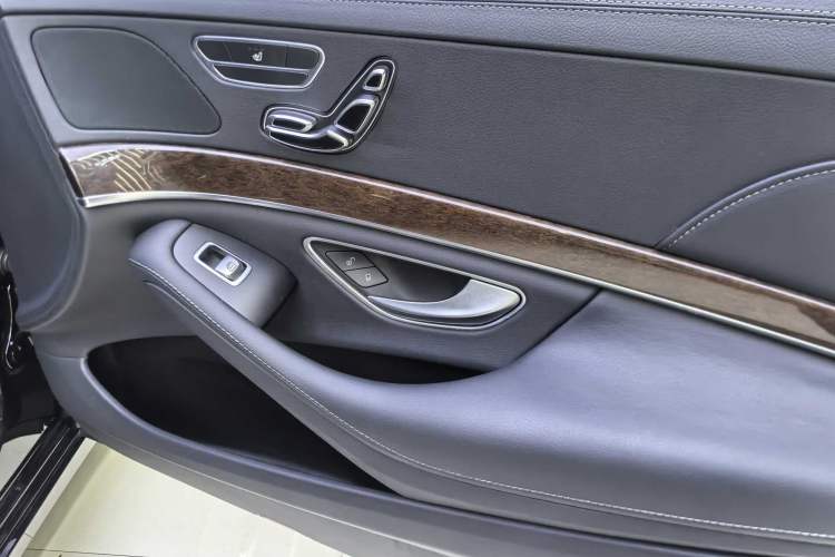 Used Mercedes-Benz S-Class 2017 S 320 L Business Model Interior 9