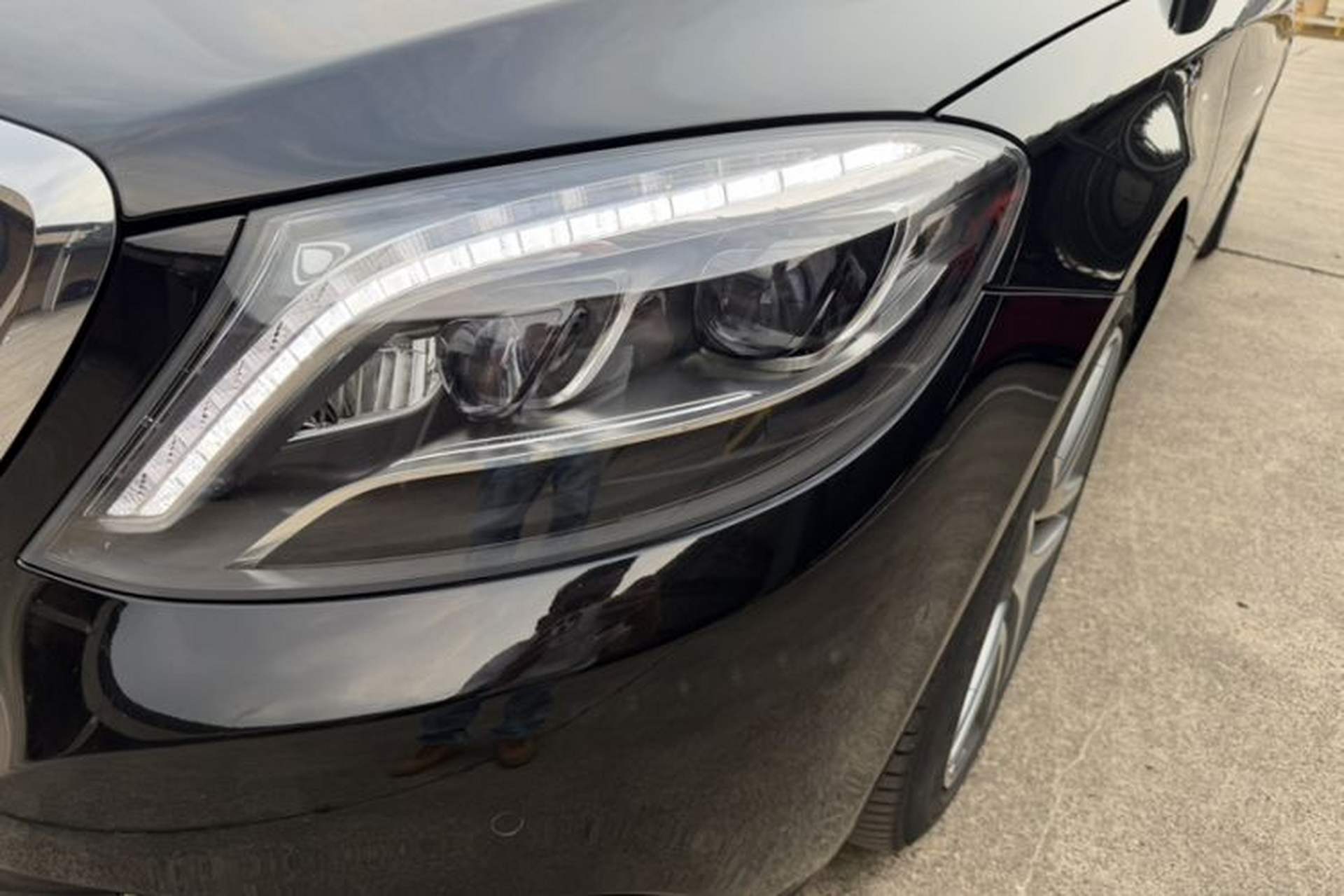 Used Mercedes-Benz S-Class 2017 S 320 L Business Model Left Front Headlight