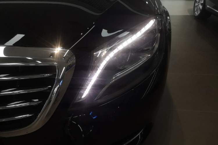 Used Mercedes-Benz S-Class 2017 S 320 L Business Upgrade Edition Left Front Headlight