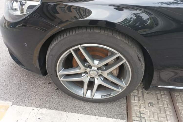 Used Mercedes-Benz S-Class 2017 S 320 L Business Model Left Front Wheel Hub