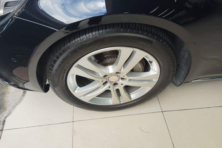 Used Mercedes-Benz S-Class 2017 S 320 L Luxury Model Left Front Wheel Hub
