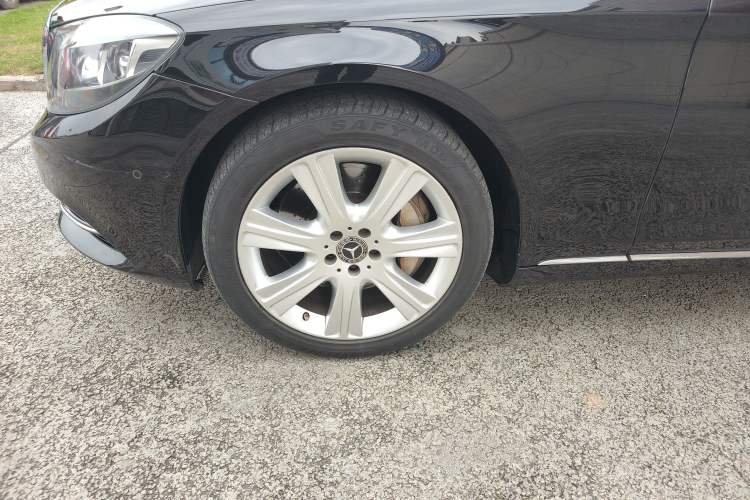 Used Mercedes-Benz S-Class 2017 S 400 L Left Front Wheel Hub