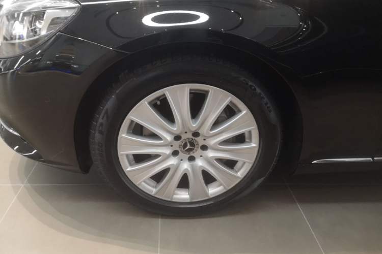 Used Mercedes-Benz S-Class 2017 S 320 L Business Upgrade Edition Left Front Wheel Hub