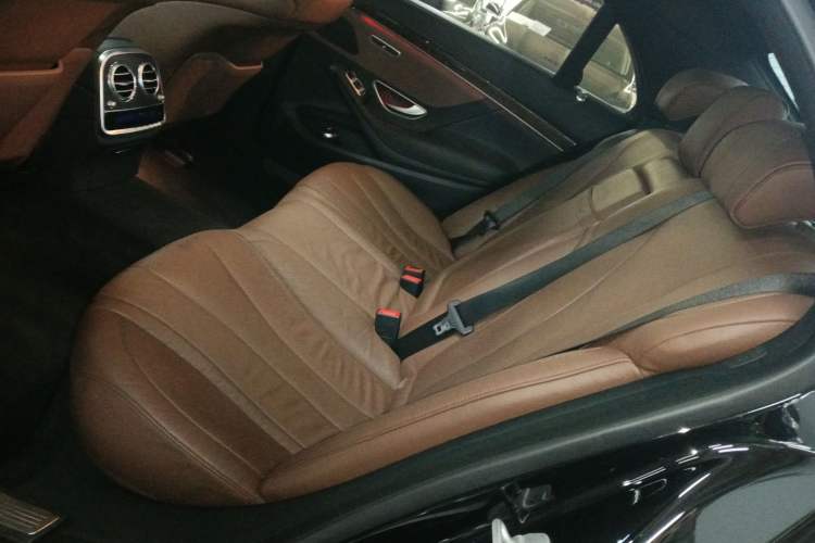 Used Mercedes-Benz S-Class 2017 S 320 L Business Model Left Rear Seat