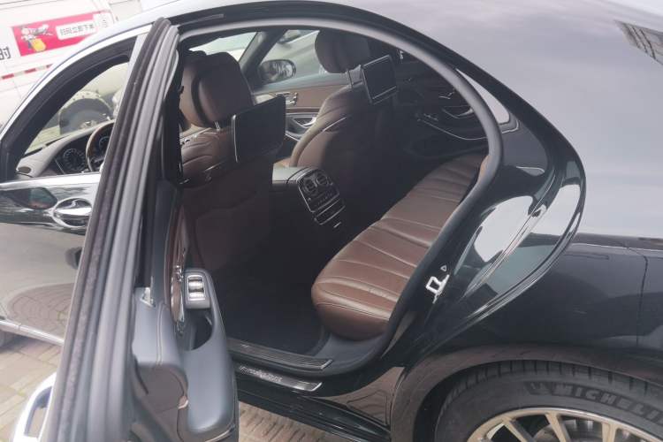Used Mercedes-Benz S-Class 2017 S 320 L Luxury Model Left Rear Seat