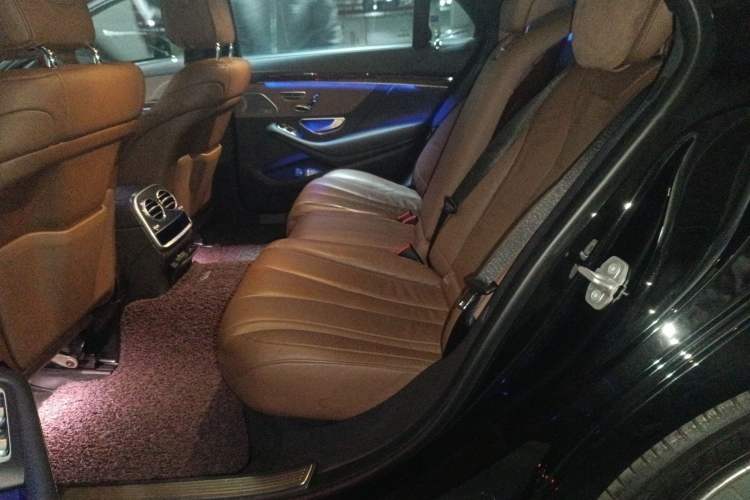 Used Mercedes-Benz S-Class 2017 S 320 L Business Model Left Rear Seat