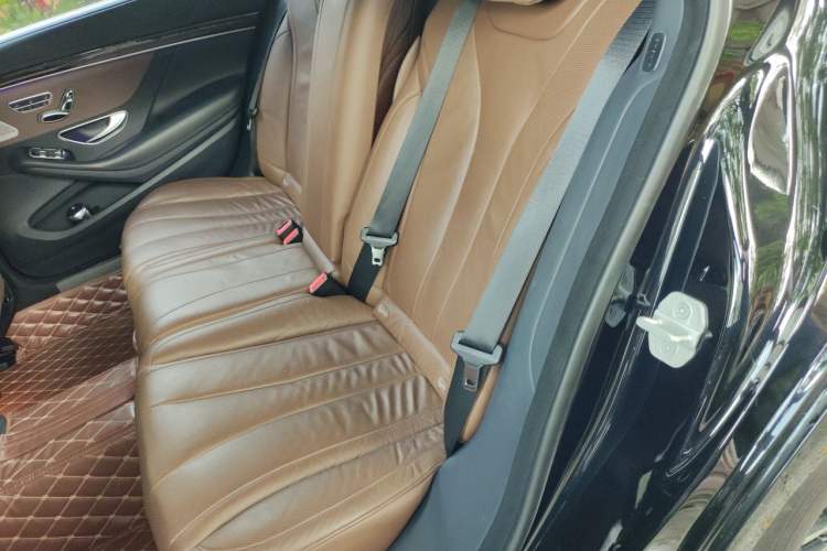 Used Mercedes-Benz S-Class 2017 S 320 L Business Model Left Rear Seat