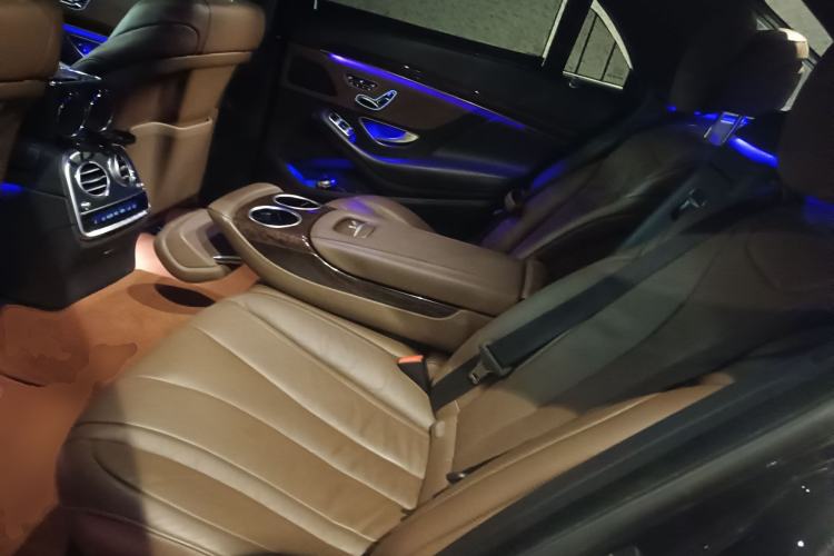 Used Mercedes-Benz S-Class 2017 S 320 L Business Upgrade Edition Left Rear Seat