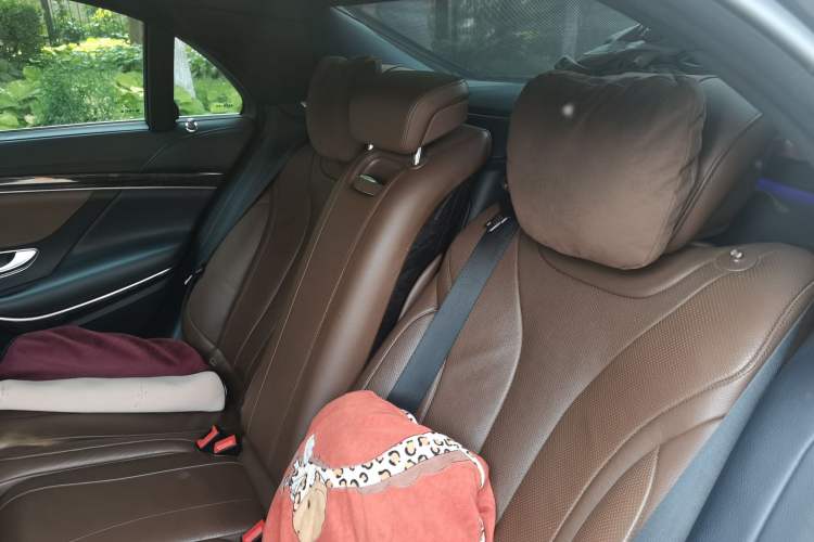 Used Mercedes-Benz S-Class 2017 S 400 L 4MATIC Left Rear Seat
