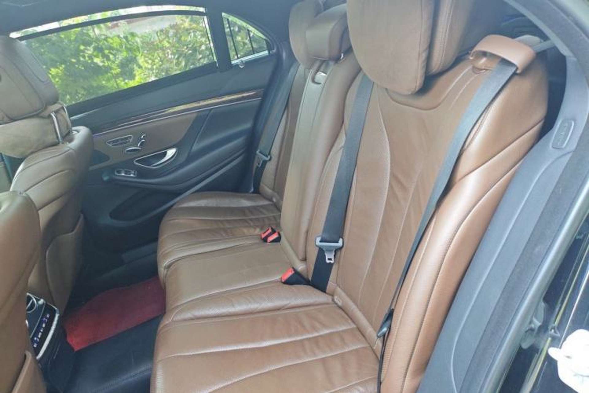 Used Mercedes-Benz S-Class 2017 S 320 L Business Upgrade Edition Left Rear Seat