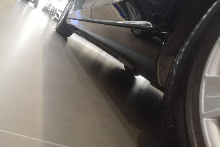 Used Mercedes-Benz S-Class 2017 S 320 L Business Upgrade Edition Left Side Sill