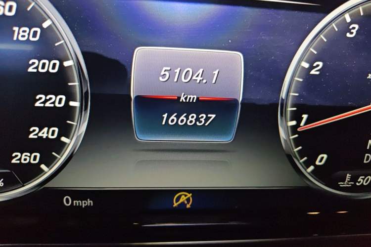 Used Mercedes-Benz S-Class 2017 S 320 L Business Upgrade Edition Odometer Close Up