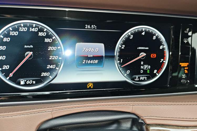 Used Mercedes-Benz S-Class 2017 S 320 L Luxury Model Odometer Close Up