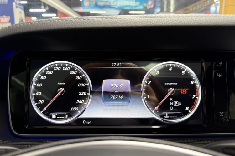 Used Mercedes-Benz S-Class 2017 S 320 L Luxury Model Odometer Close Up