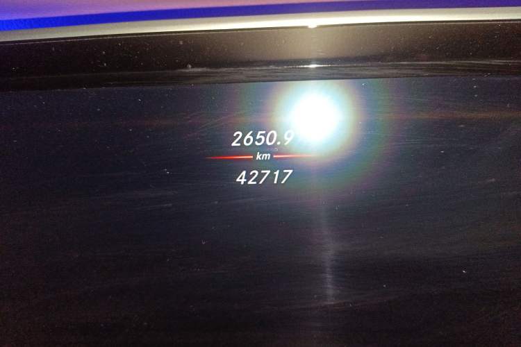 Used Mercedes-Benz S-Class 2017 S 320 L Business Model Odometer Close Up