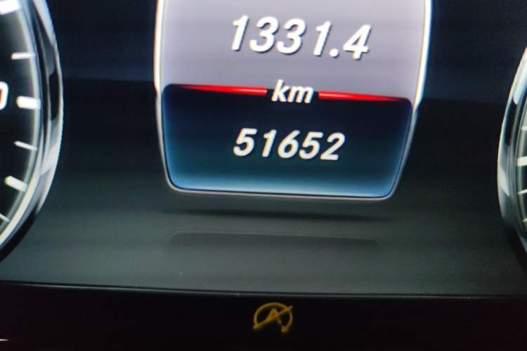 Used Mercedes-Benz S-Class 2017 S 320 L Business Model Odometer Close Up
