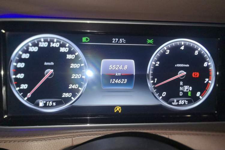 Used Mercedes-Benz S-Class 2017 S 320 L Business Model Odometer Close Up