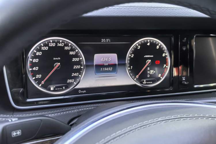 Used Mercedes-Benz S-Class 2017 S 320 L Business Model Odometer Close Up
