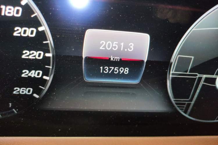Used Mercedes-Benz S-Class 2017 S 320 L Business Model Odometer Close Up