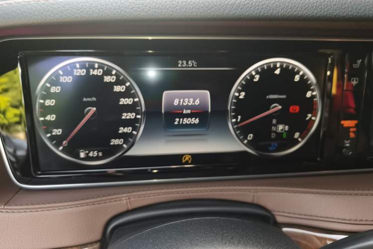 Used Mercedes-Benz S-Class 2017 S 320 L Luxury Model Odometer Close Up