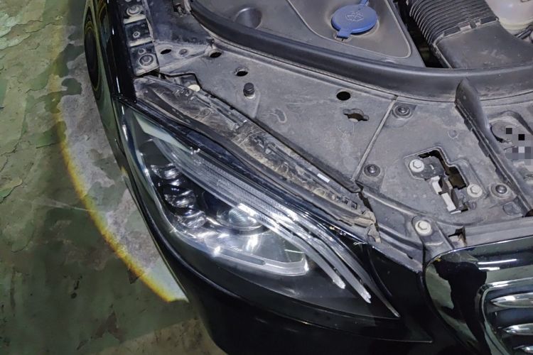 Used Mercedes-Benz S-Class 2017 S 320 L Business Upgrade Edition Right Front Headlight