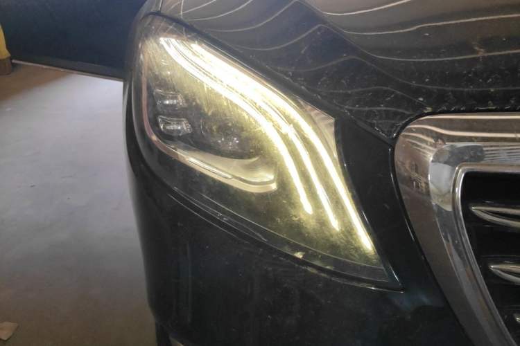 Used Mercedes-Benz S-Class 2017 S 320 L Business Model Right Front Headlight