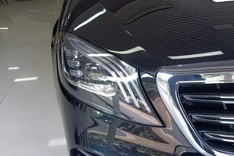 Used Mercedes-Benz S-Class 2017 S 320 L Business Model Right Front Headlight