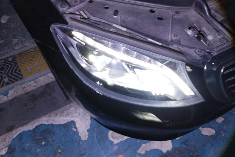Used Mercedes-Benz S-Class 2017 S 400 L Right Front Headlight