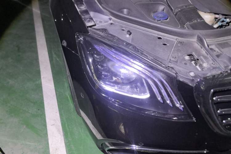 Used Mercedes-Benz S-Class 2017 S 320 L Business Model Right Front Headlight