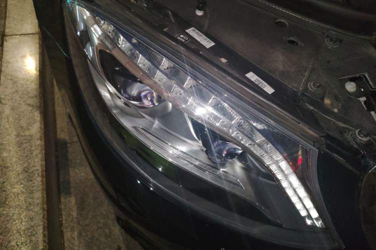 Used Mercedes-Benz S-Class 2017 S 400 L 4MATIC Right Front Headlight