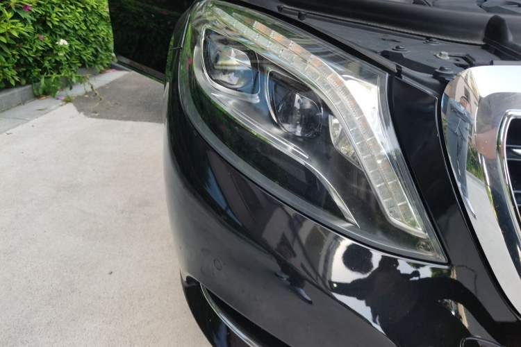 Used Mercedes-Benz S-Class 2017 S 320 L Luxury Model Right Front Headlight
