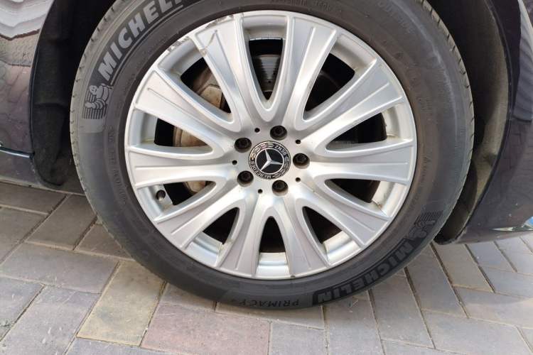 Used Mercedes-Benz S-Class 2017 S 320 L Business Model Right Front Wheel Hub