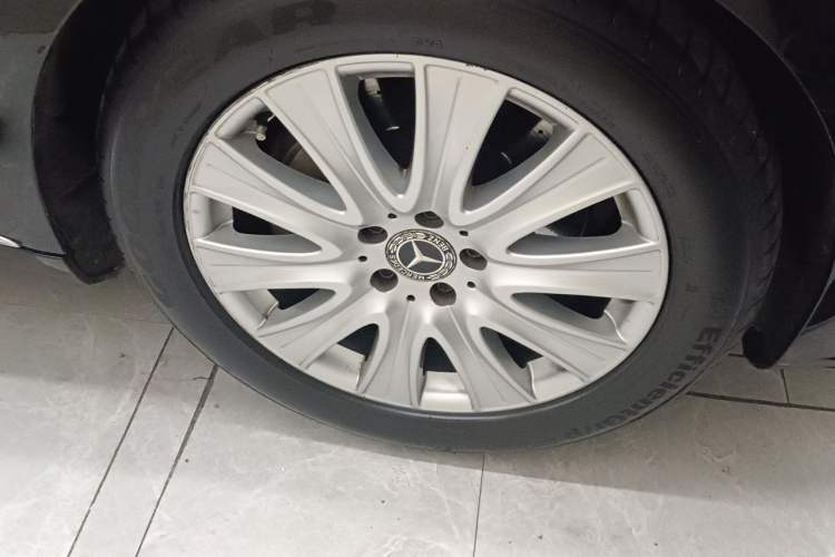 Used Mercedes-Benz S-Class 2017 S 320 L Business Model Right Front Wheel Hub