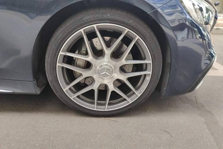 Used Mercedes-Benz S-Class 2017 S 400 4MATIC Coupe Right Front Wheel Hub