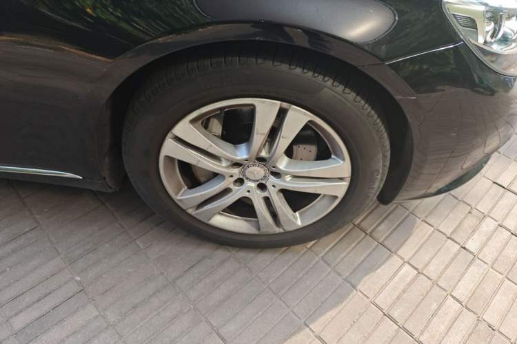 Used Mercedes-Benz S-Class 2017 S 320 L Luxury Model Right Front Wheel Hub