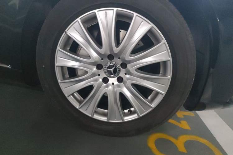Used Mercedes-Benz S-Class 2017 S 320 L Business Model Right Front Wheel Hub