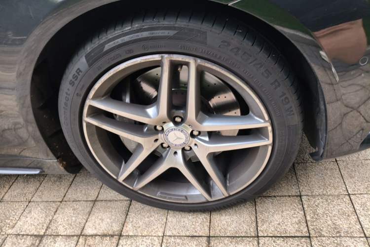 Used Mercedes-Benz S-Class 2017 S 400 L 4MATIC Right Front Wheel Hub