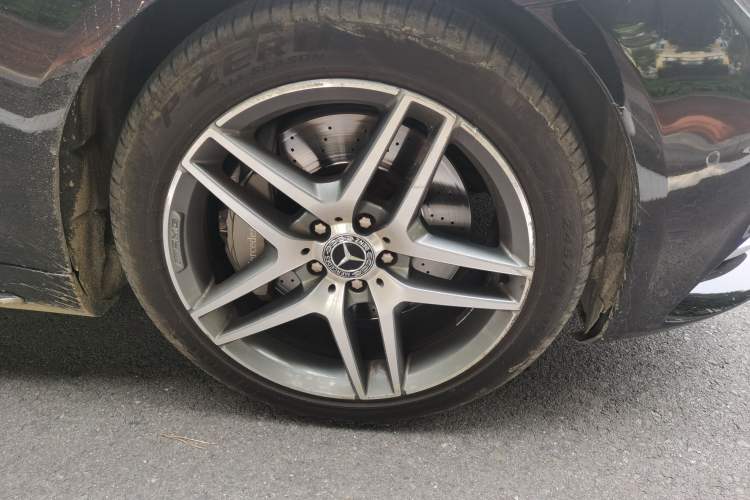 Used Mercedes-Benz S-Class 2017 S 400 L 4MATIC Right Front Wheel Hub