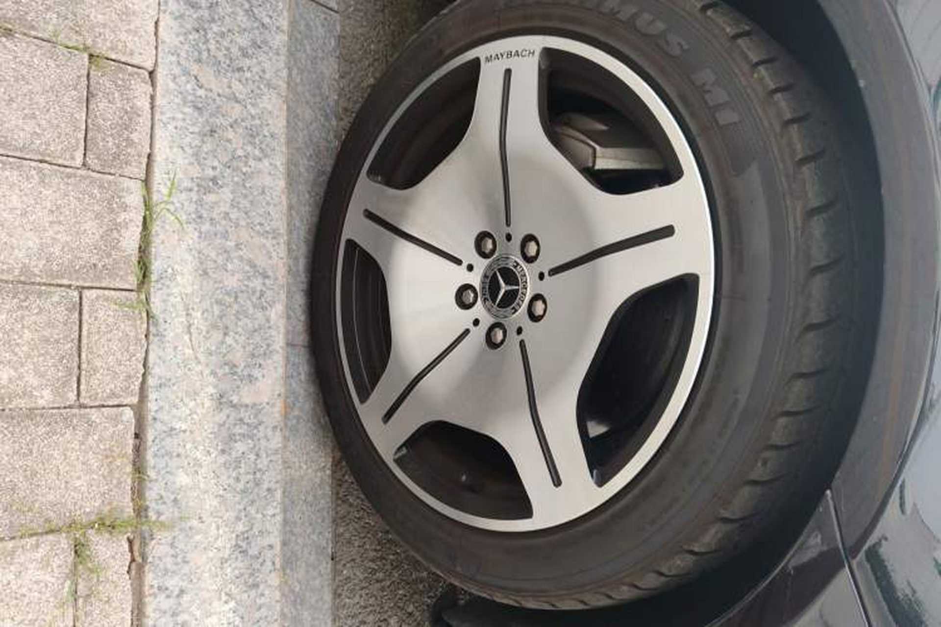 Used Mercedes-Benz S-Class 2017 S 400 L 4MATIC Right Front Wheel Hub