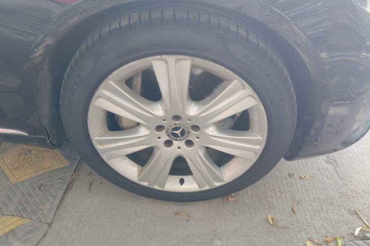 Used Mercedes-Benz S-Class 2017 S 400 L Right Front Wheel Hub