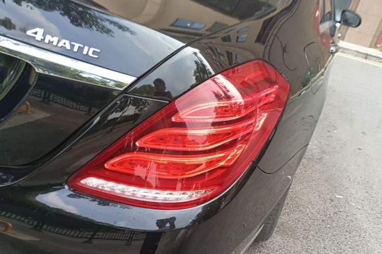 Used Mercedes-Benz S-Class 2017 S 320 L Business Model Right Rear Taillight