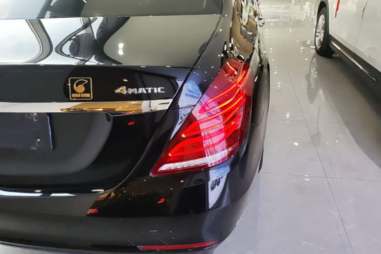 Used Mercedes-Benz S-Class 2017 S 320 L Business Model Right Rear Taillight