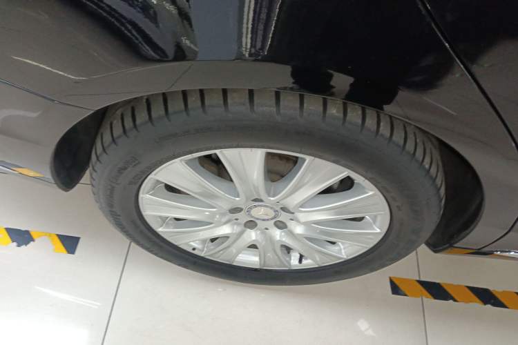 Used Mercedes-Benz S-Class 2017 S 320 L Business Model Right Rear Wheel Hub