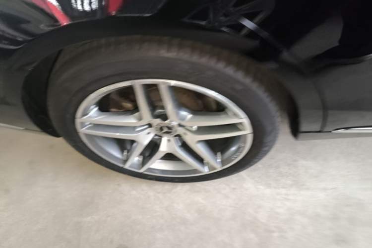 Used Mercedes-Benz S-Class 2017 S 320 L Business Model Right Rear Wheel Hub