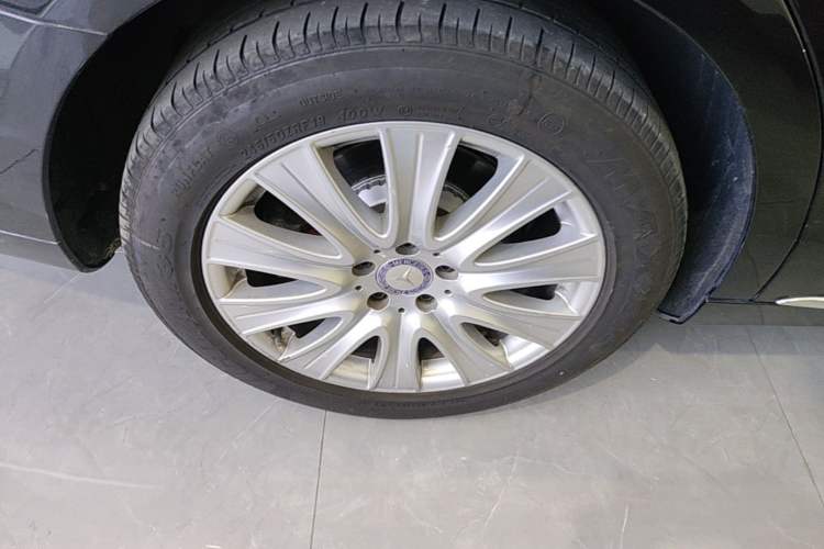 Used Mercedes-Benz S-Class 2017 S 320 L Business Model Right Rear Wheel Hub