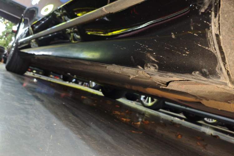 Used Mercedes-Benz S-Class 2017 S 320 L Business Model Right Side Sill